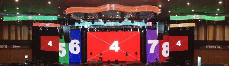 grad-screens-2-photo.jpg